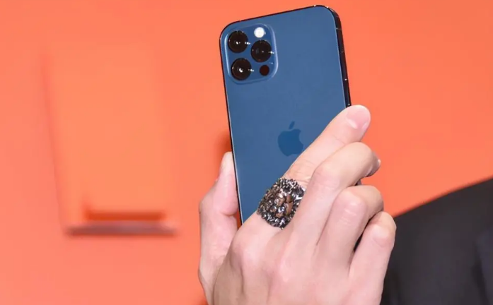 姑苏苹果手机维修分享iPhone12系列重启方法教程 